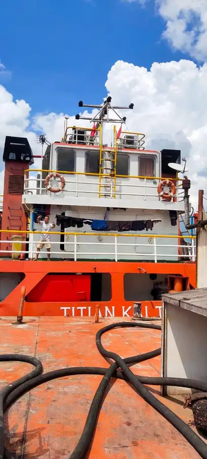 Oil/Chemical tanker for sale