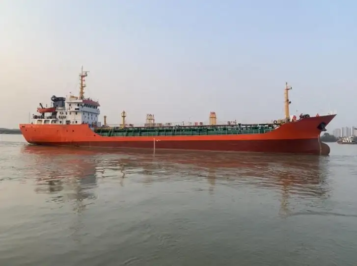 Oil/Chemical tanker for sale