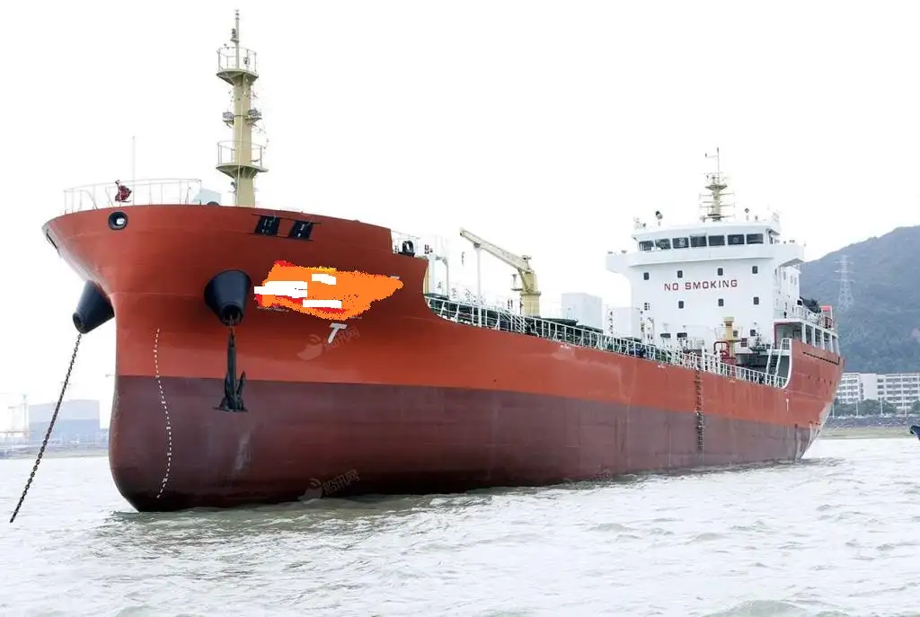 Oil/Chemical tanker for sale