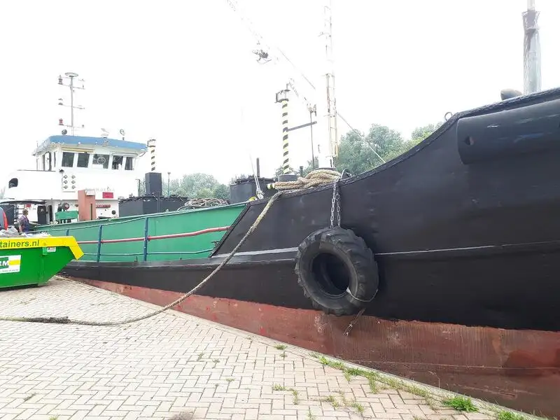 Oil/Chemical tanker for sale