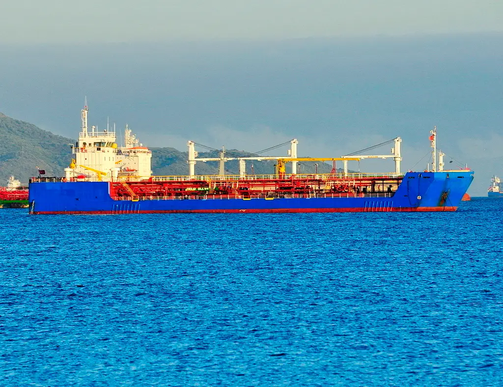 Oil/Chemical tanker for sale