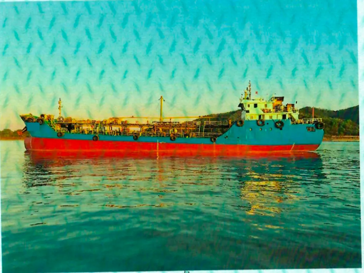 Oil/Chemical tanker for sale