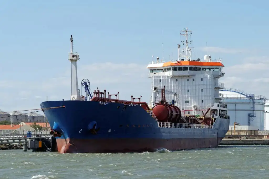 Oil/Chemical tanker for sale