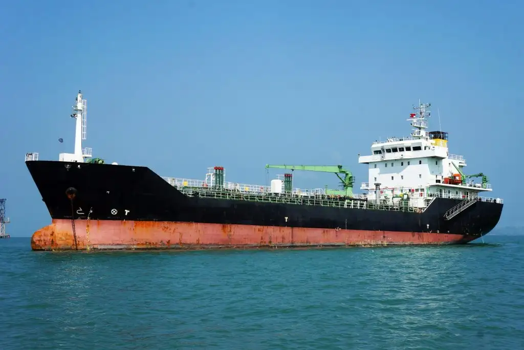 Oil/Chemical tanker for sale