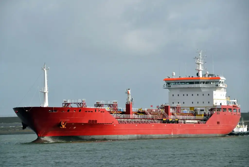 Oil/Chemical tanker for sale