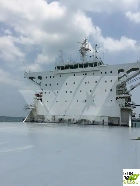 Heavy lift ship for sale