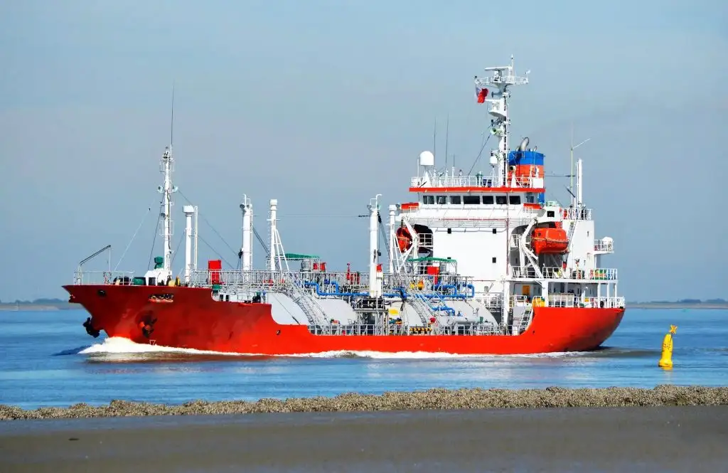 Oil/Chemical tanker for sale