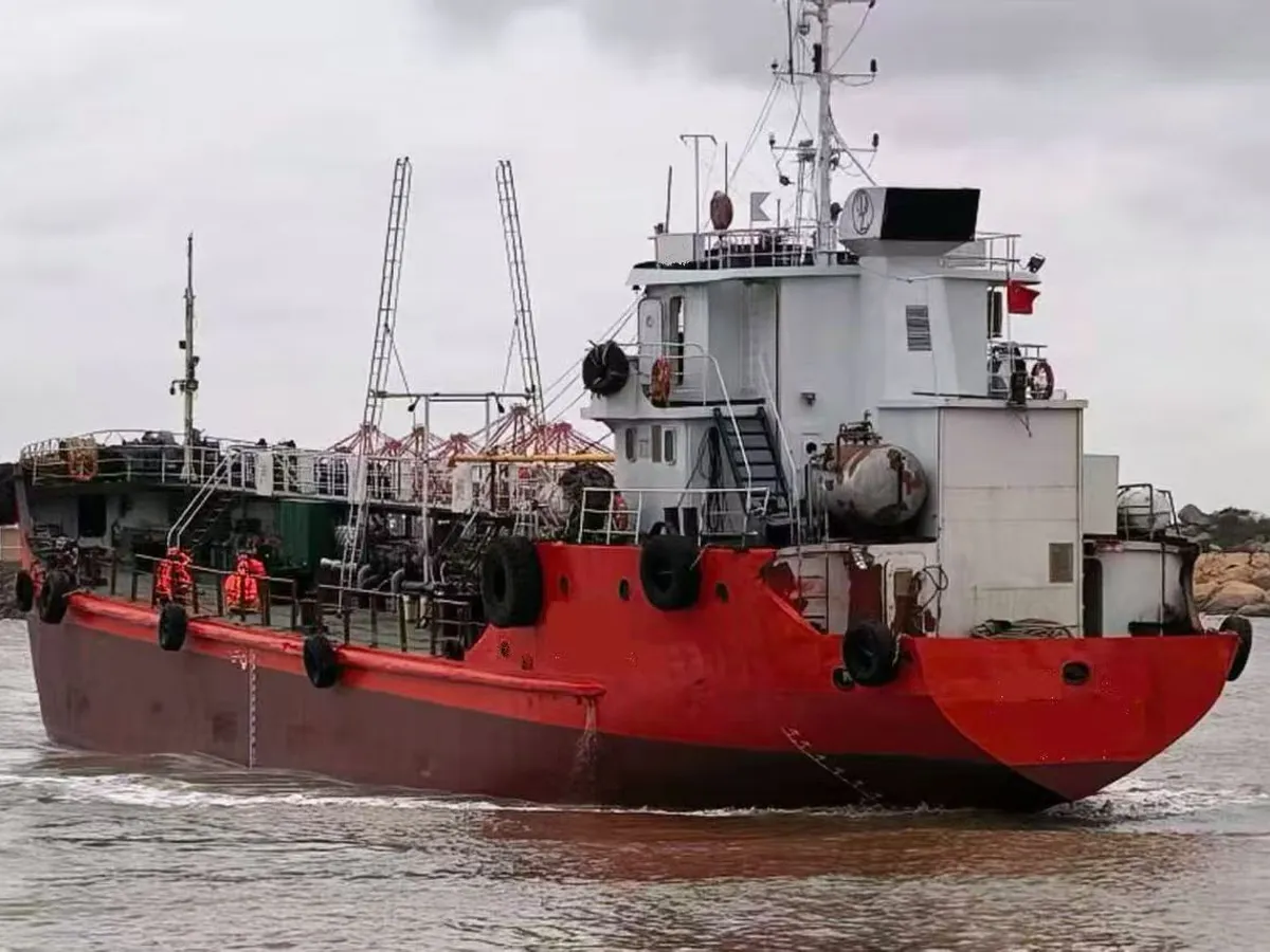 Oil/Chemical tanker for sale
