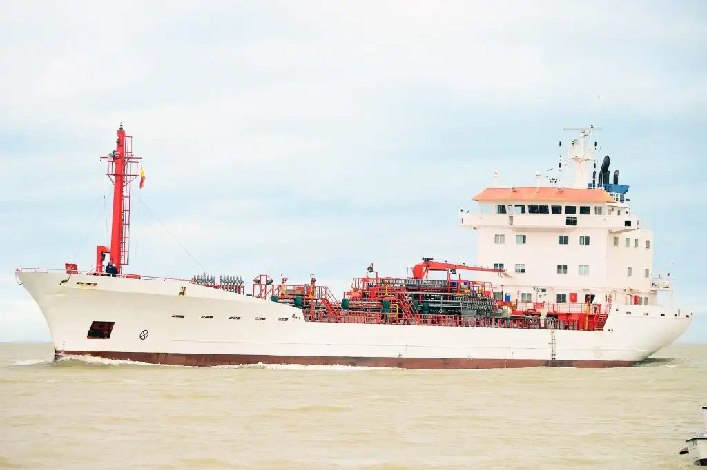 Oil/Chemical tanker for sale