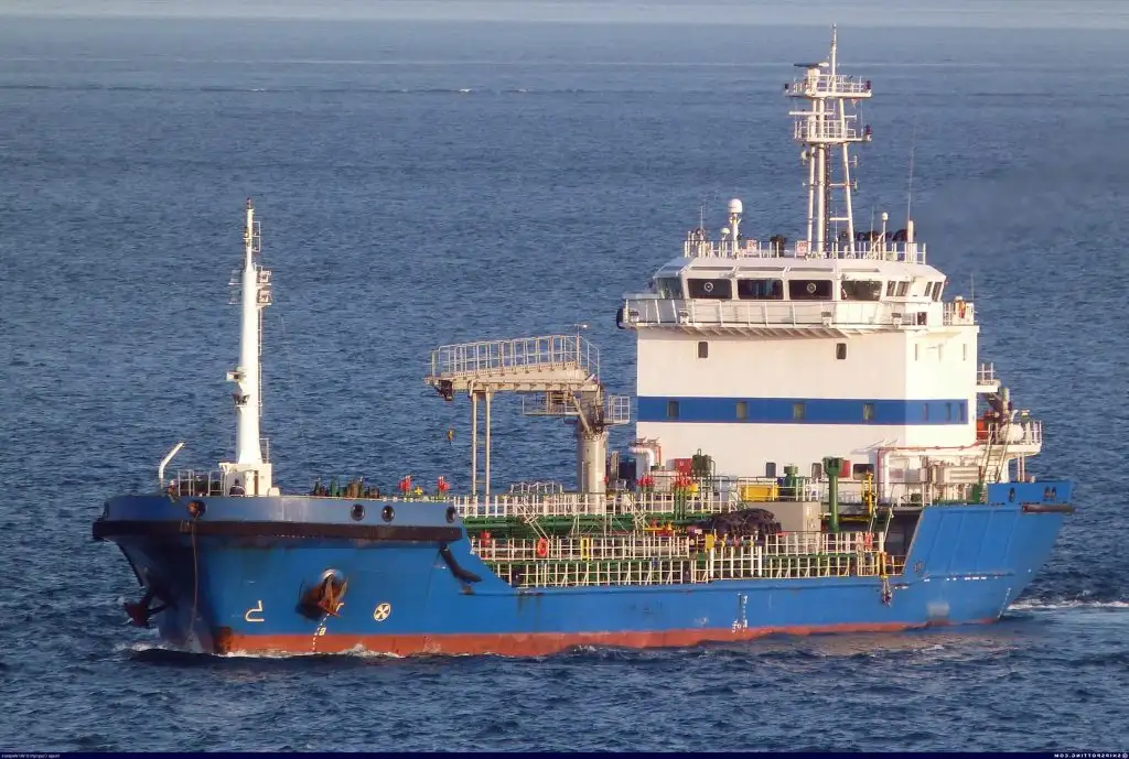 Oil/Chemical tanker for sale