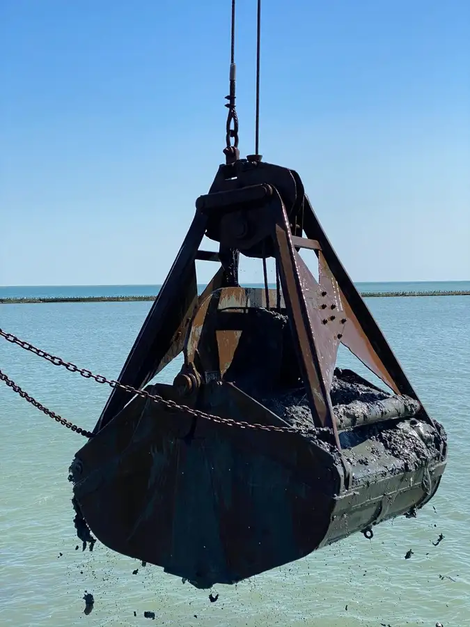 Dredger for sale