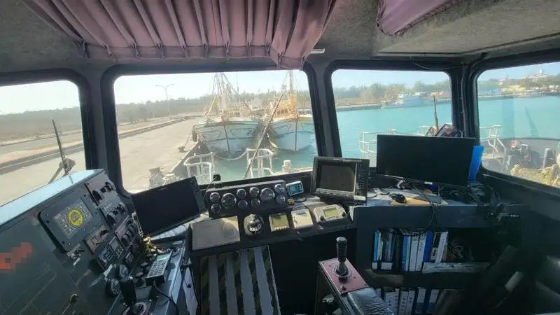Container ship for sale