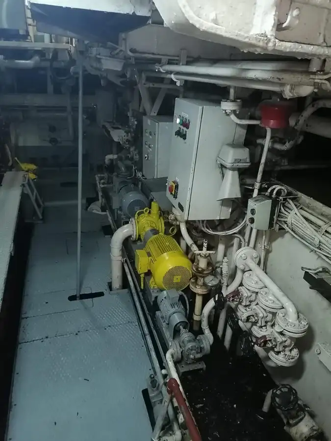 Oil/Chemical tanker for sale