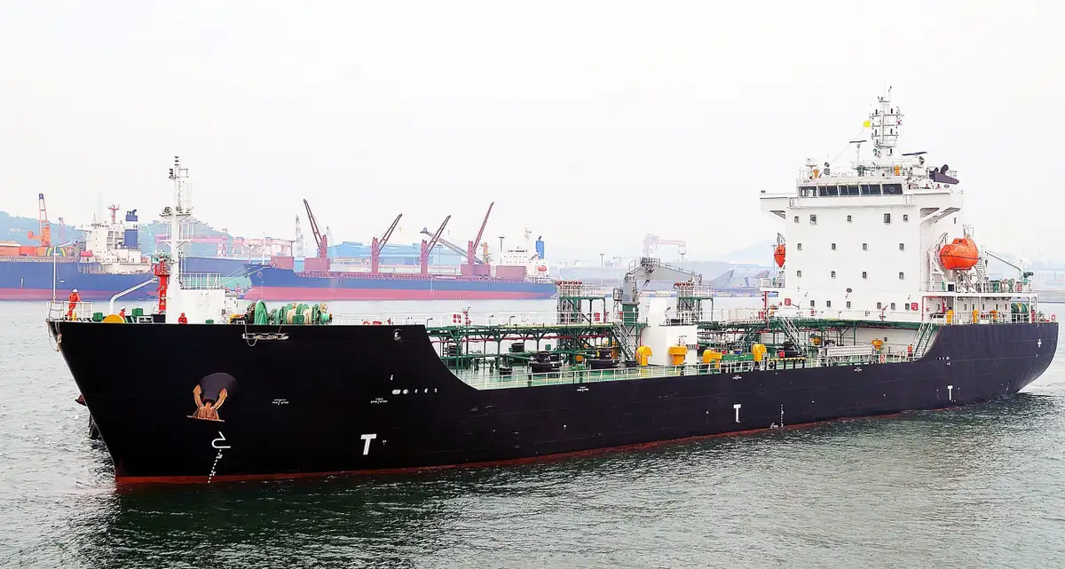 Oil/Chemical tanker for sale
