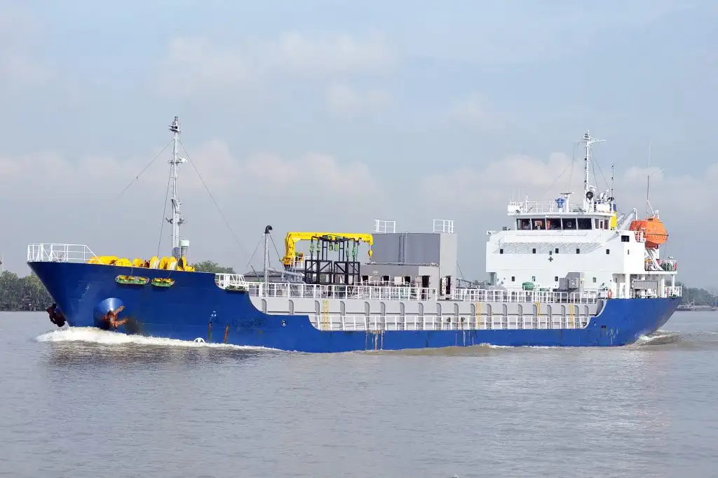 Oil/Chemical tanker for sale