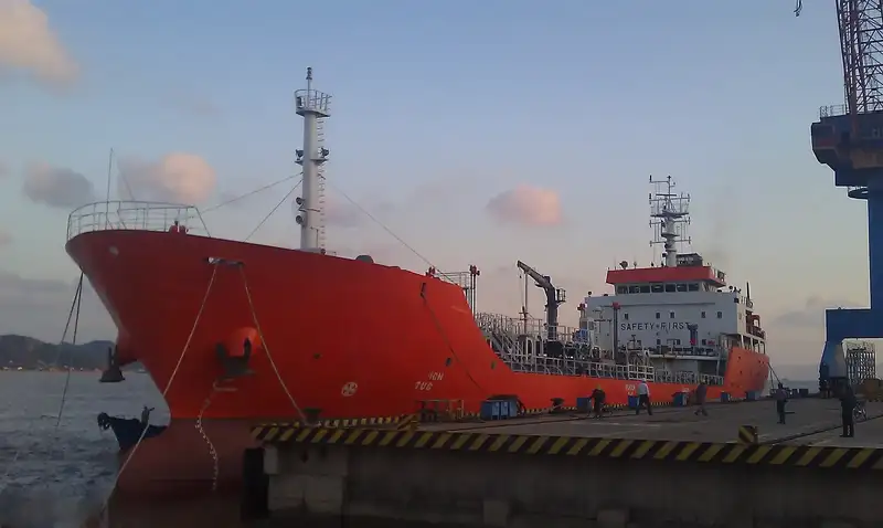 Oil/Chemical tanker for sale