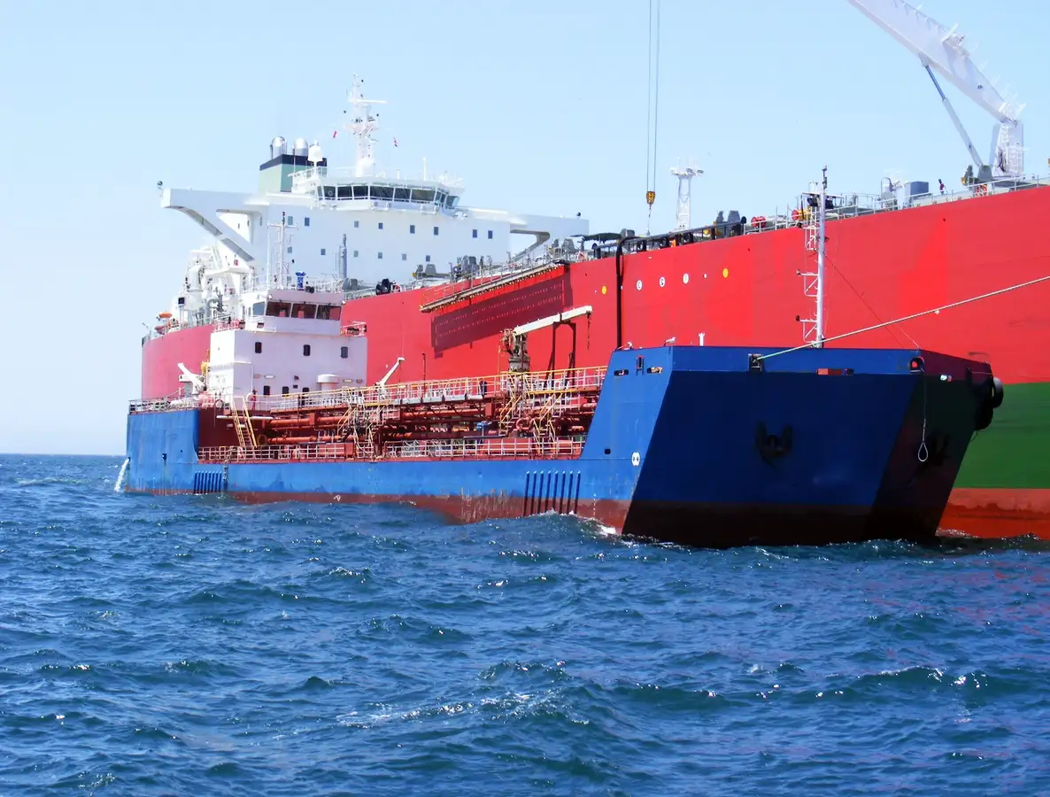 Oil/Chemical tanker for sale