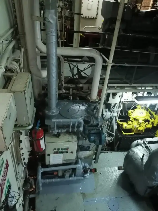 Oil/Chemical tanker for sale
