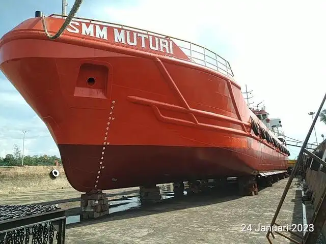 Oil/Chemical tanker for sale