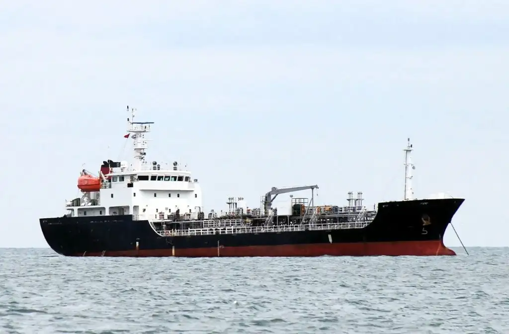 Oil/Chemical tanker for sale