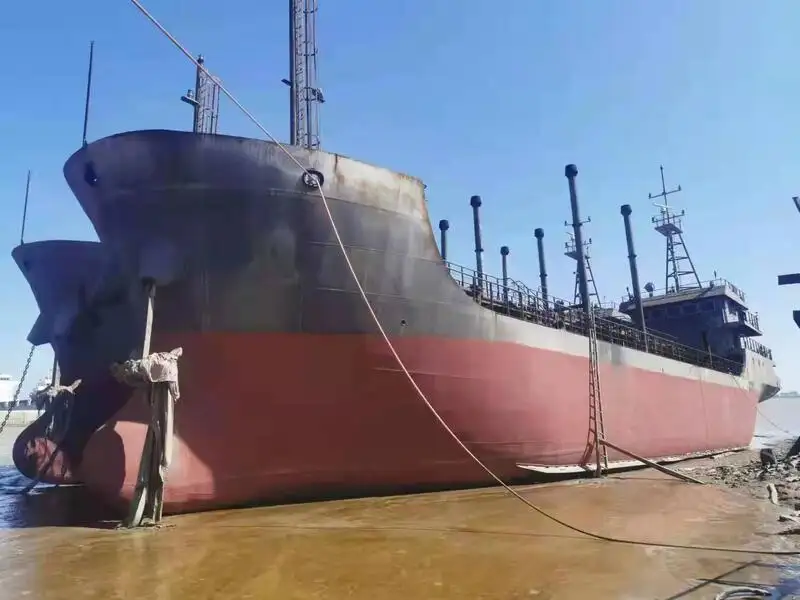 Oil/Chemical tanker for sale