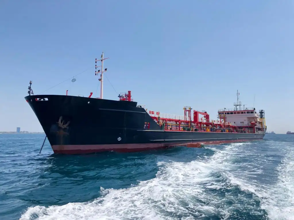 Oil/Chemical tanker for sale