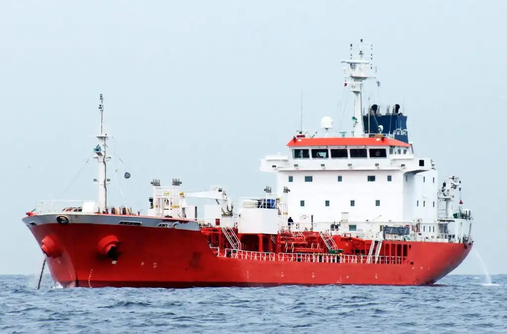Oil/Chemical tanker for sale