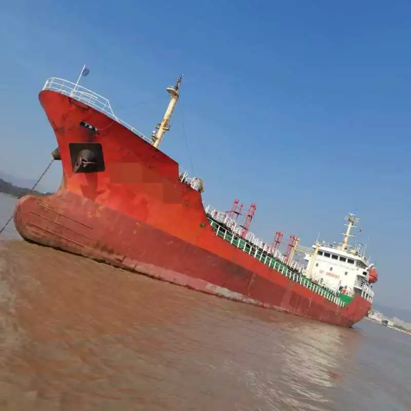 Oil/Chemical tanker for sale