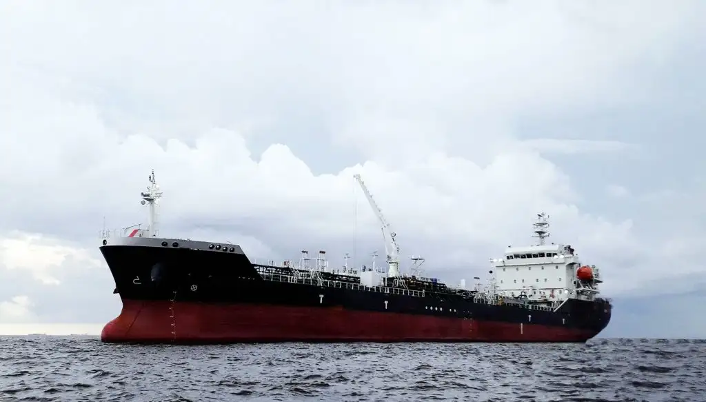 Oil/Chemical tanker for sale