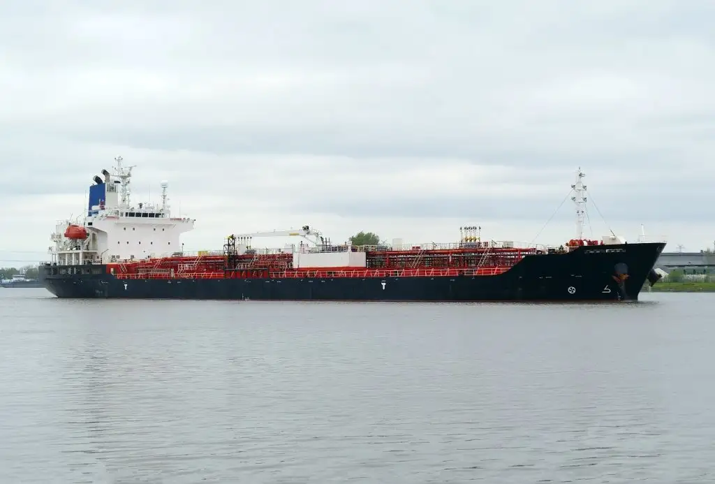 Oil/Chemical tanker for sale