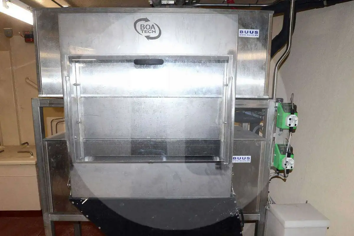 Live fish carrier for sale