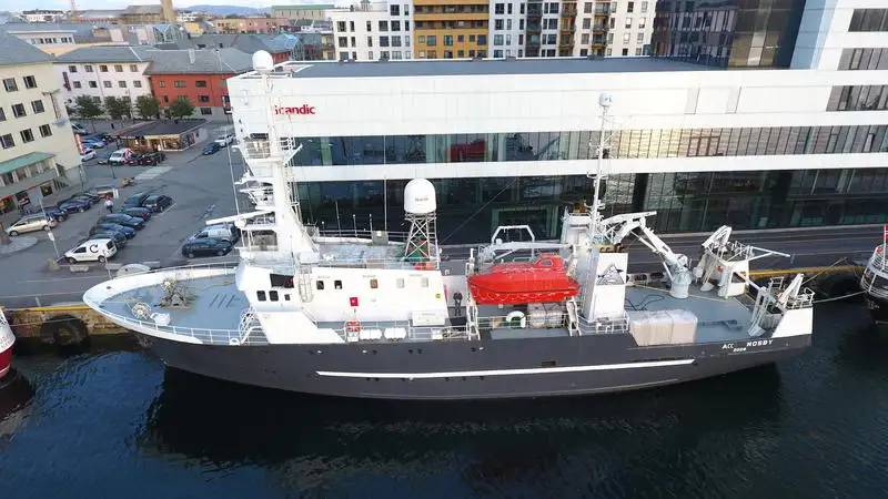 Container ship for sale