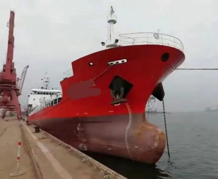 Oil/Chemical tanker for sale